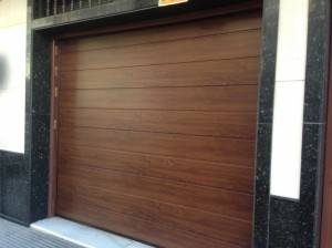 Montaje puertas de garaje en Valencia